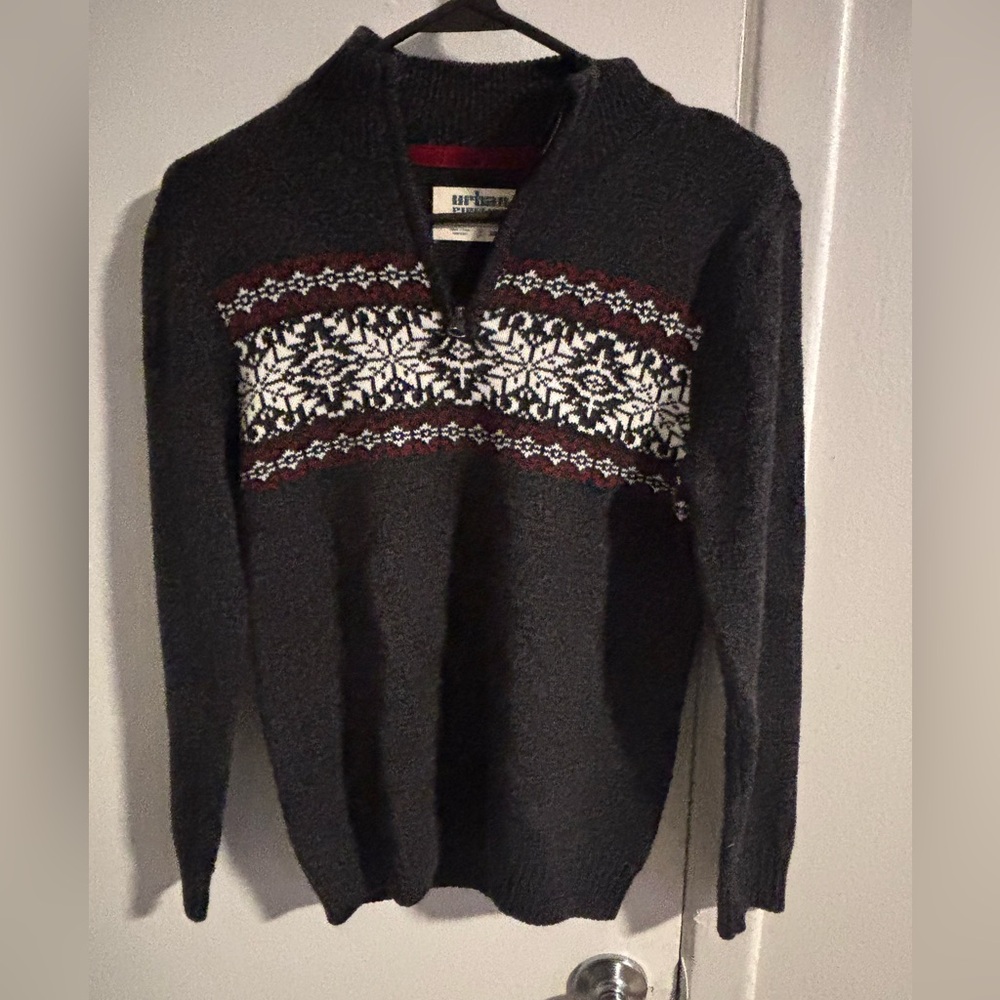 Urban Pipeline Black and White Zip Up Sweater
